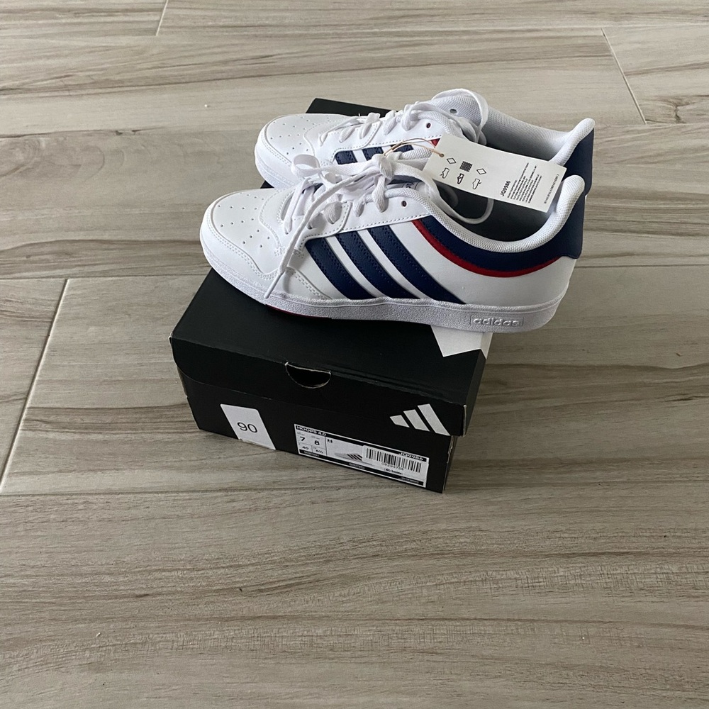 NWT Adidas Hooped 4.0 Men's White Sneakers/Navy Stripes; Size 7 Men’s and 8 Wo - Picture 5 of 6